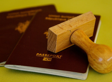 как сделать загранпаспорт при наличии долгов: способы, причины отказа - фото - 1